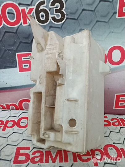 Бачок омывателя Volvo XC60