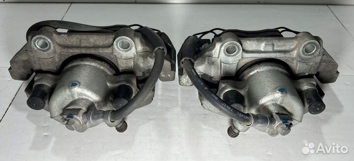 Суппорт передний правый Volkswagen Polo Mk6