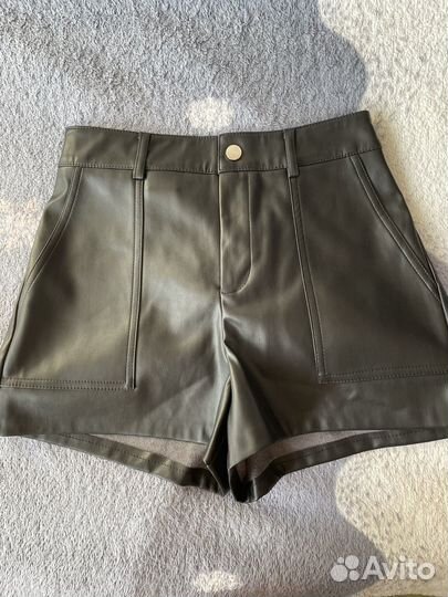 Кожаные шорты