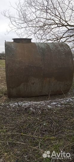 Емкость для воды металлическая бу