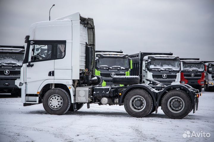 Shacman (Shaanxi) SX42584V324, 2023