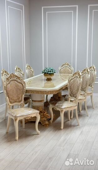 Столы и стулья