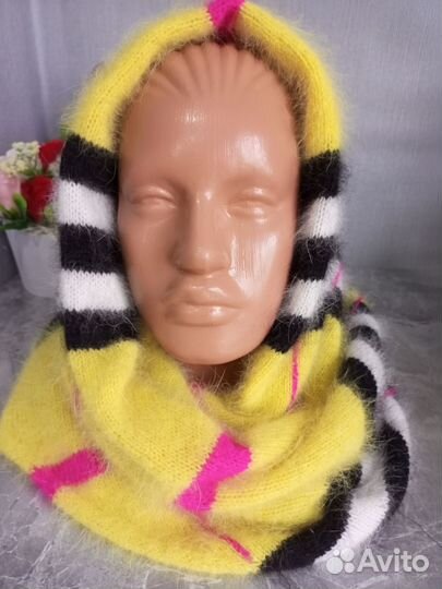 Бактус-косынка Burberry из ангоры желтый