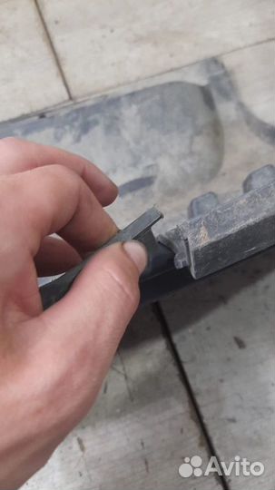 Губа заднего бампера Volkswagen Touareg 3 С 2018