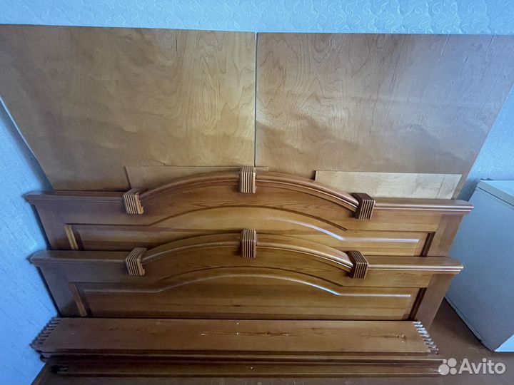 Спальный гарнитур б/у