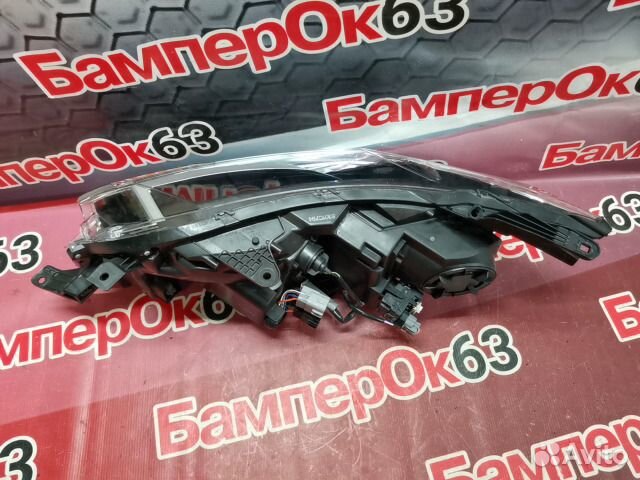 Фара передняя правая Mitsubishi Pajero Sport