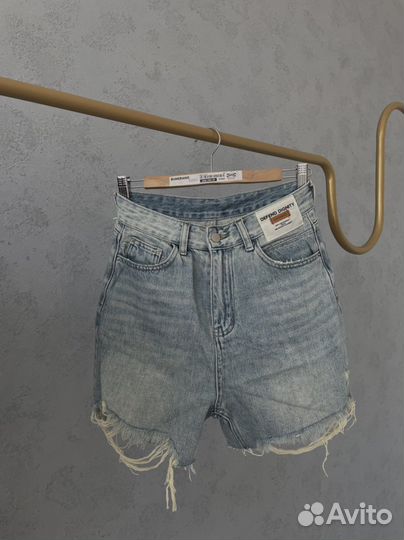 Шорты женские