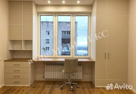 Рабочая зона у окна