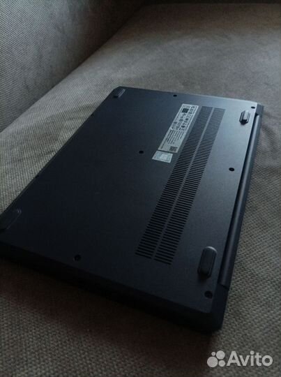 Lenovo ideapad 3 14ada05