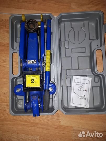 Домкрат подкатной 2 тонны