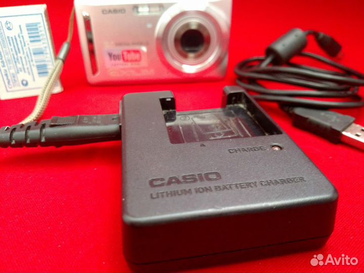 Миниатюрный фотоаппарат Casio EX-Z9