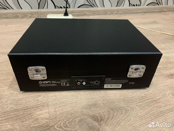 Проигрыватель винила ION