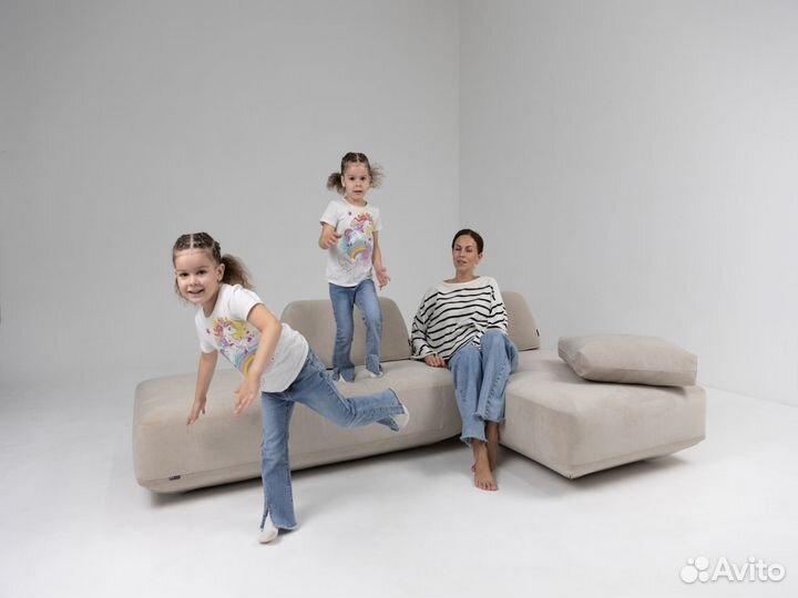 Диван со спальным местом 2700х1650 мм