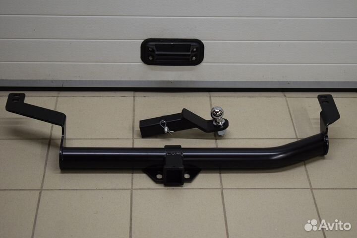 Toyota LC 200 фаркоп тсу новый