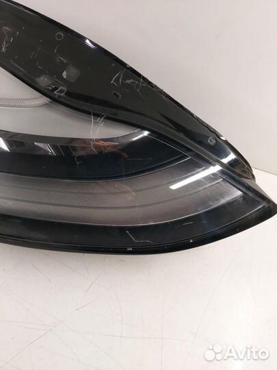 Фара правая Tesla Model 3 (2017 - 2024) 107737200K