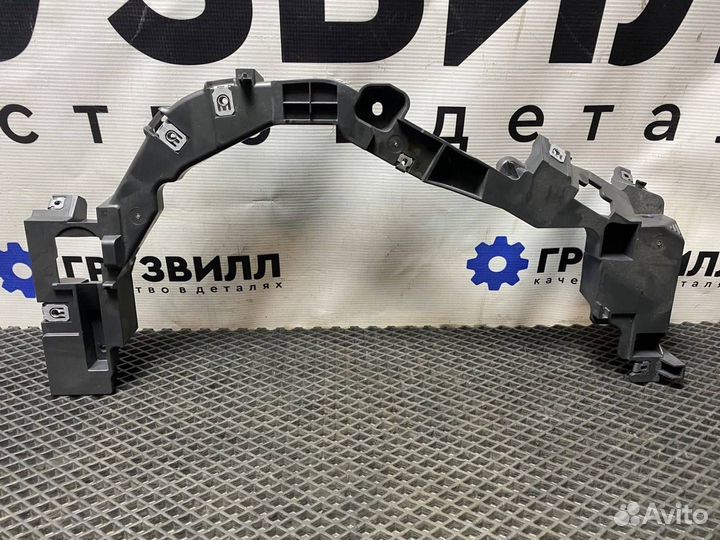 Кронштейн торпеды левый Renault T 82369722