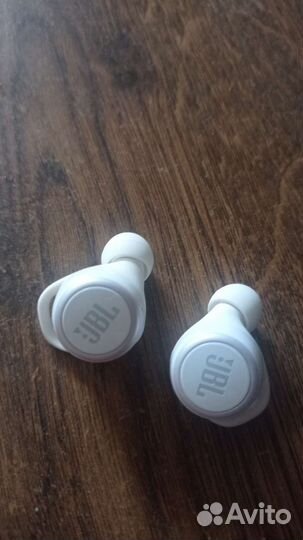 Беспроводные наушники jbl live 300 tws