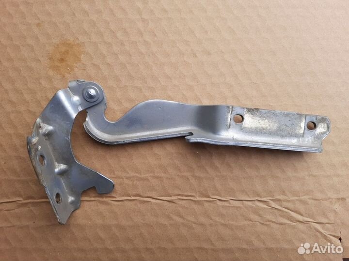 Петля капота левая Фиат Альбеа