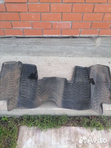 Коврик на ларгус