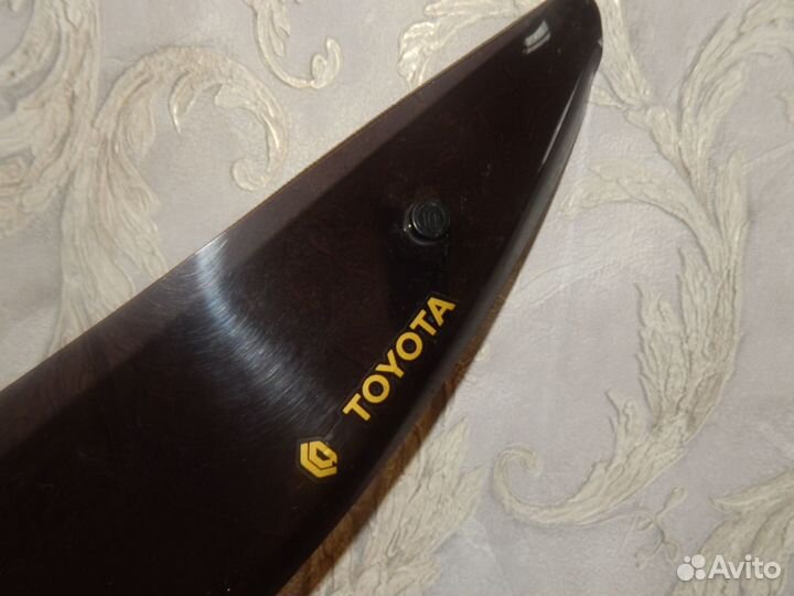 Дефлектор капота toyota corolla