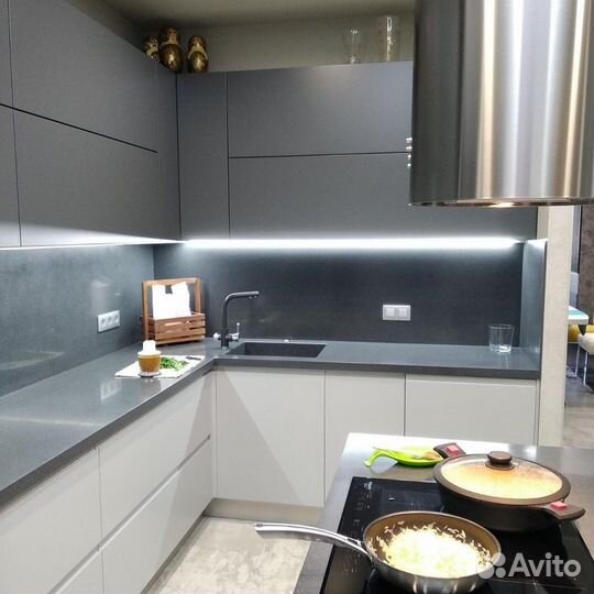 Кухонный гарнитур на заказ. Долговечные материалы