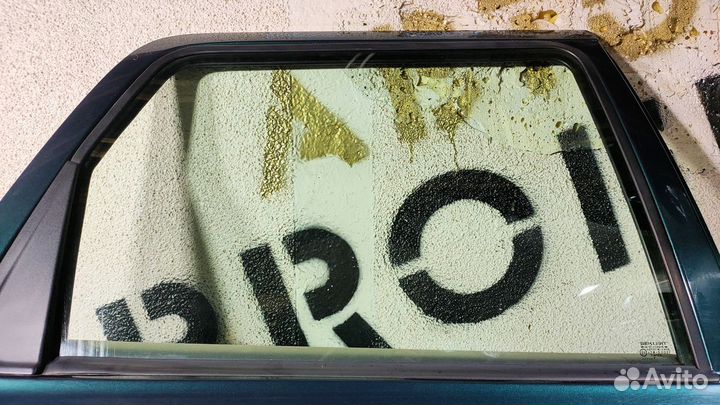 Стекло двери задней правой Ford Mondeo (2) II