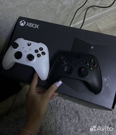 Игровая приставка Xbox X 1TB