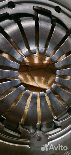 Корзина сцепления Opel Astra J GTC 1.4T 55565497