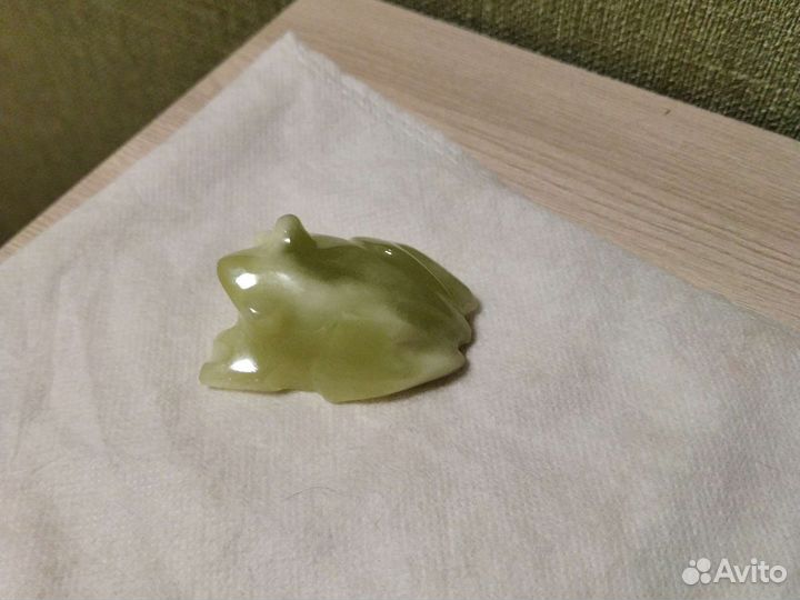 Лягушка оникс камень