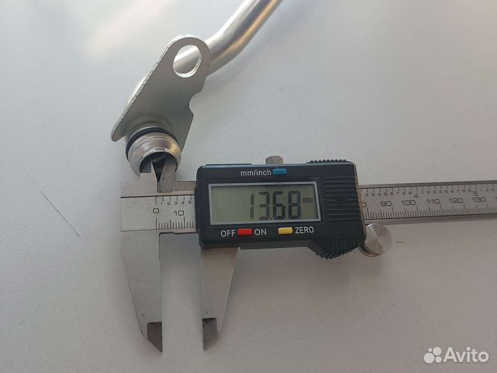 Трубка слива масла с турбины ford 2.4 1372797