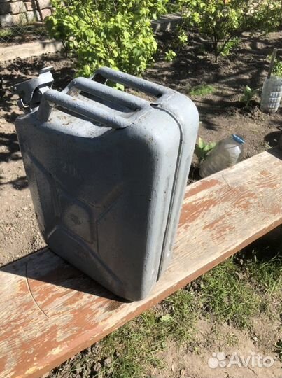 Канистра стальная 20 литров