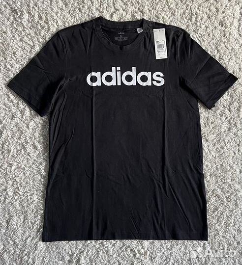 Футболка adidas. Размер M. Оригинал