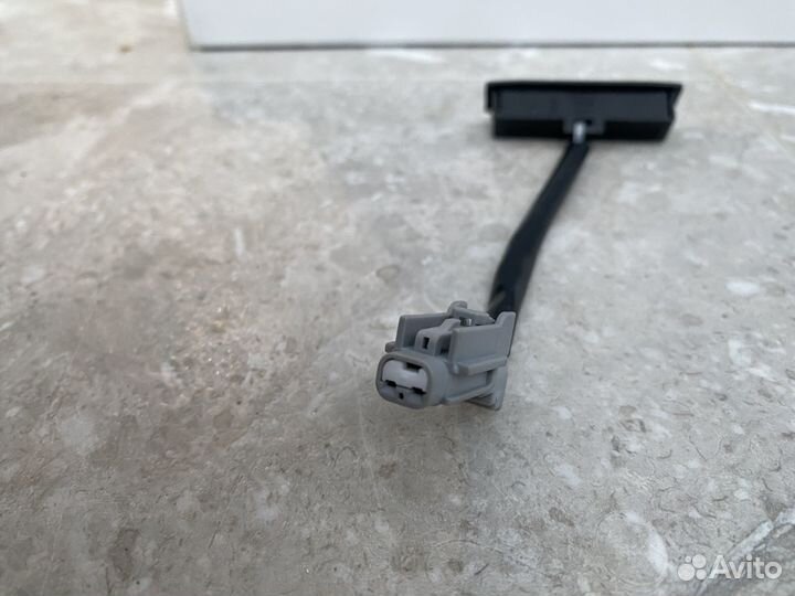 Кнопка багажника Nissan, Subaru и Renault