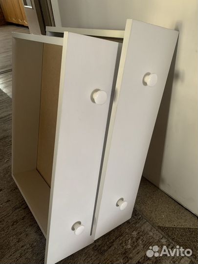 Детская кроватка с маятником и ящиком