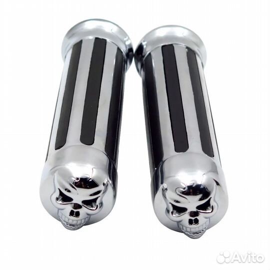 Грипсы на руль мотоцикла 25мм хром с черепом