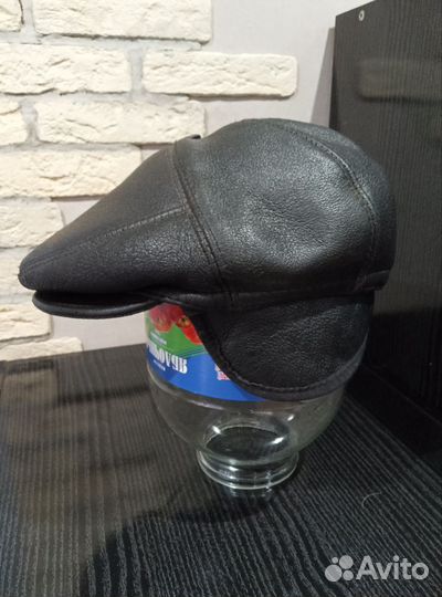 Мужская кожаная кепка с мехом