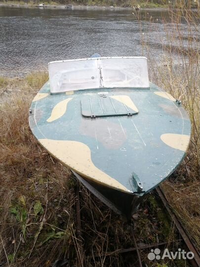 Катер с мотором