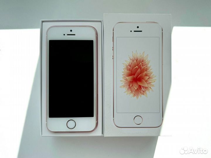 iPhone SE, 32 ГБ