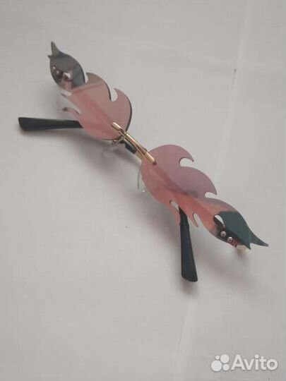 Солнцезащитные очки в виде огня