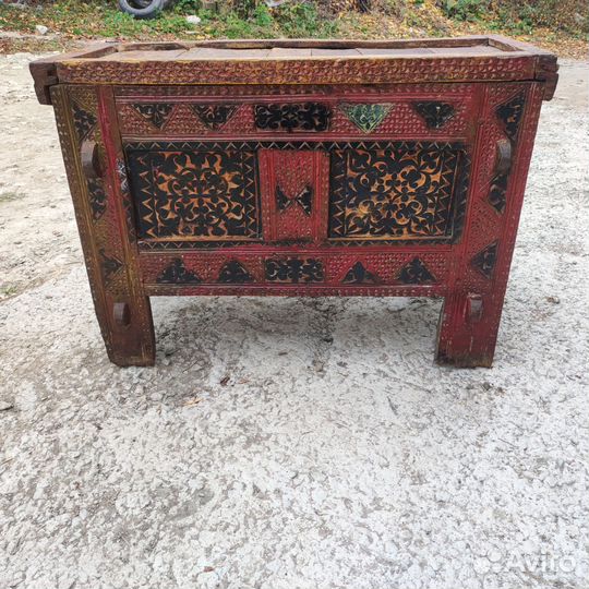 Старинный сундук