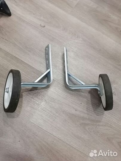 Колеса боковые на детский велосипед