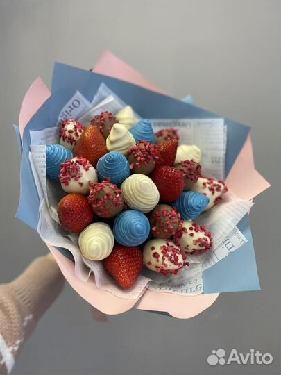 Клубника в шоколаде/ букеты/ наборы/ шляпные боксы