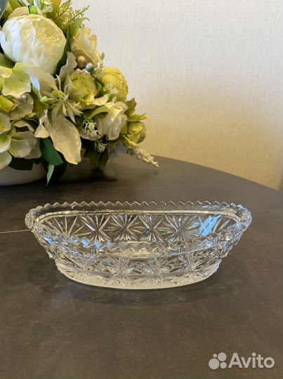 Хрустальная конфетница