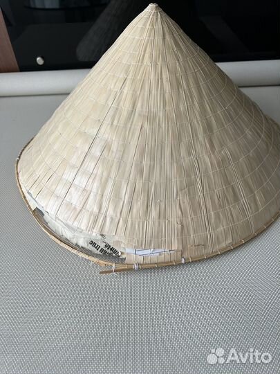 Шляпа вьетнамская с дефектом