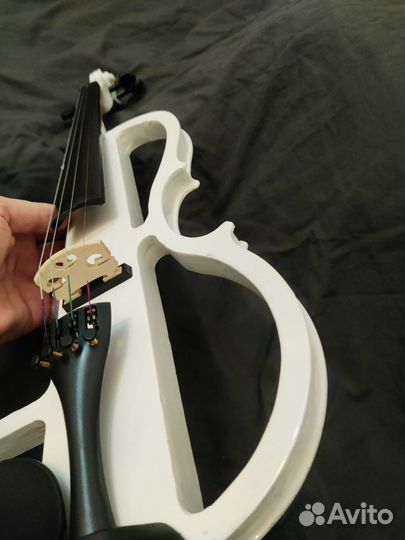 Электроскрипка 4/4 Скрипка 4/4. Смычок