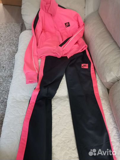 Спортивный костюм женский nike 42 44