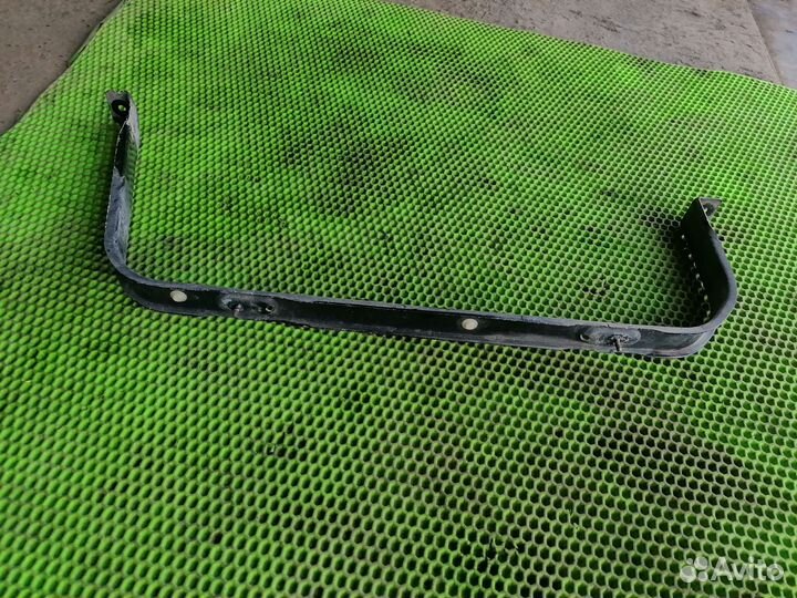 Лента крепеж бака на Ford Kuga 2 2013-2019