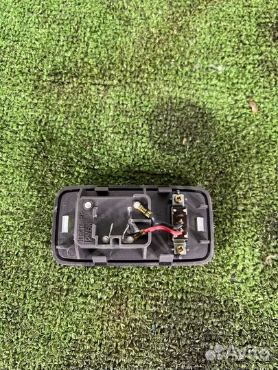 Плафон освещения багажника Toyota Celica ZZT231