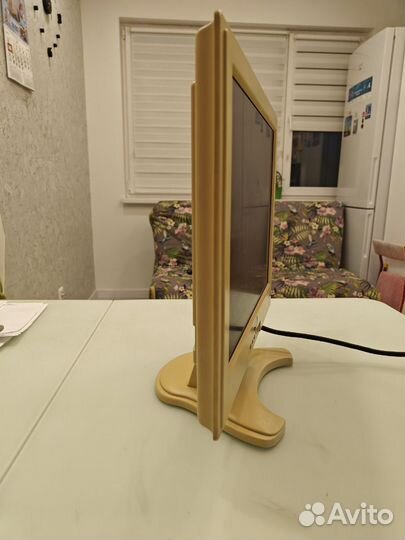 Блок питания (AC/DC адаптер) + монитор в подарок