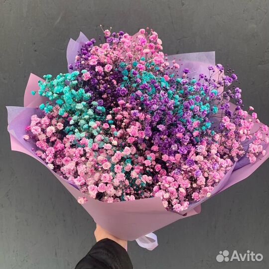 Гипсофила радужная в букете